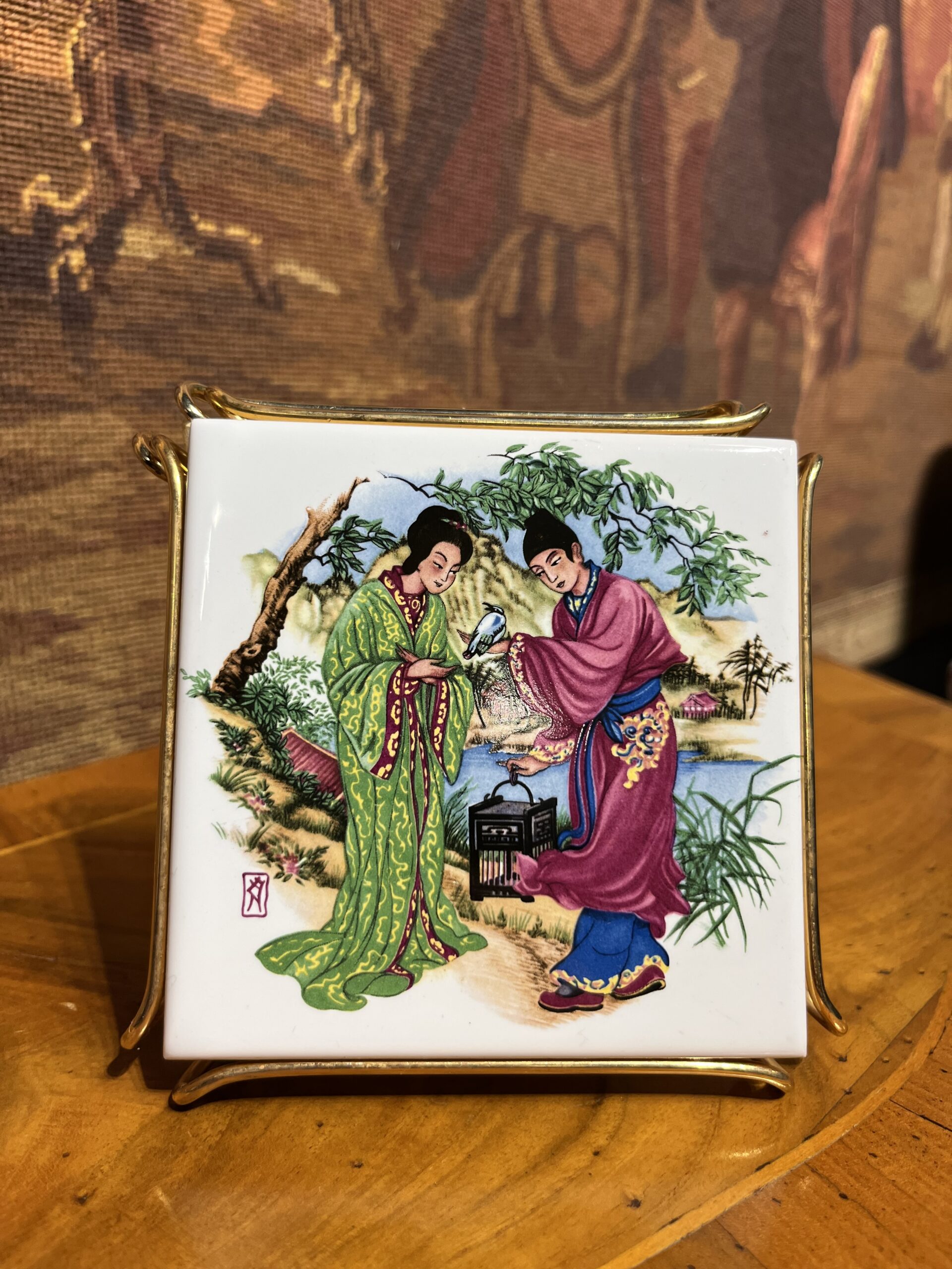 IMG_2970-scaled-1.jpg İtalyan Üretim Uzak Doğu Desenli Porselen Fincan Altlığı – 12x12 cm Dekoratif Tabak - Görsel 1