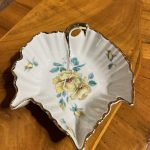 Berry & Limoges Damgalı Yaprak Formlu Fransız Porselen Dekoratif Çerezlik