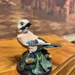 Vintage Alakarga Kuş Biblo – El Boyama Eaglemoss Koleksiyon Figürü (8x8 cm)