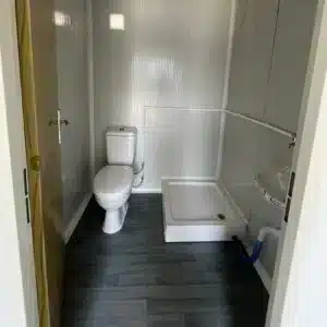 4x8-konteyner-tuvaleti